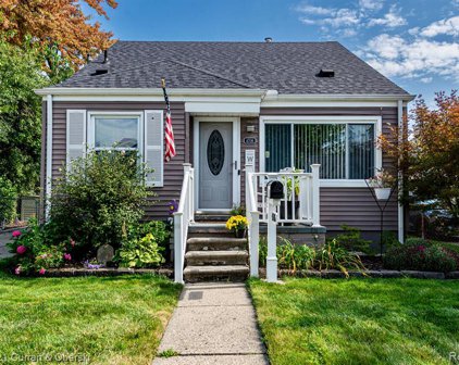 4706 MANDALAY, Royal Oak