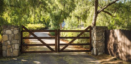 10901 Creek Road, Ojai
