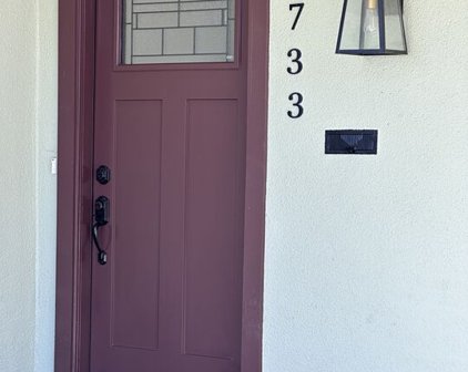 1733 W 79th St, Los Angeles