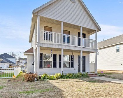 3603 N Tower Circle, Fayetteville