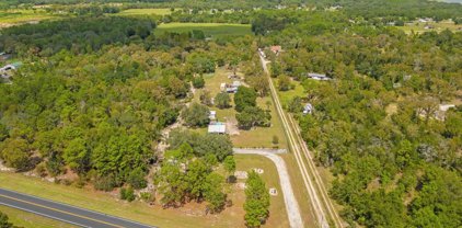 9105 E Highway 25 Drive, Belleview