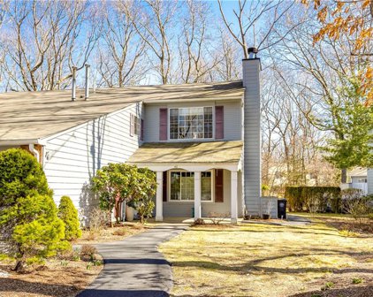 40 Eagle  Run Unit D, Warwick
