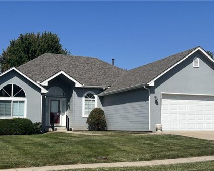 2237 NE Maybrook Drive, Blue Springs