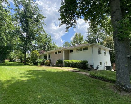 889 Belton Dr, Nashville