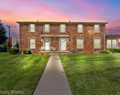35223 TALL OAKS, Sterling Heights