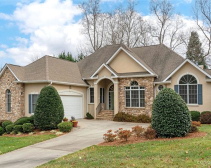 85 Mistletoe  Trail, Hendersonville