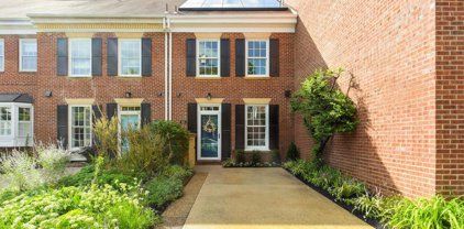 203 S West St S, Alexandria