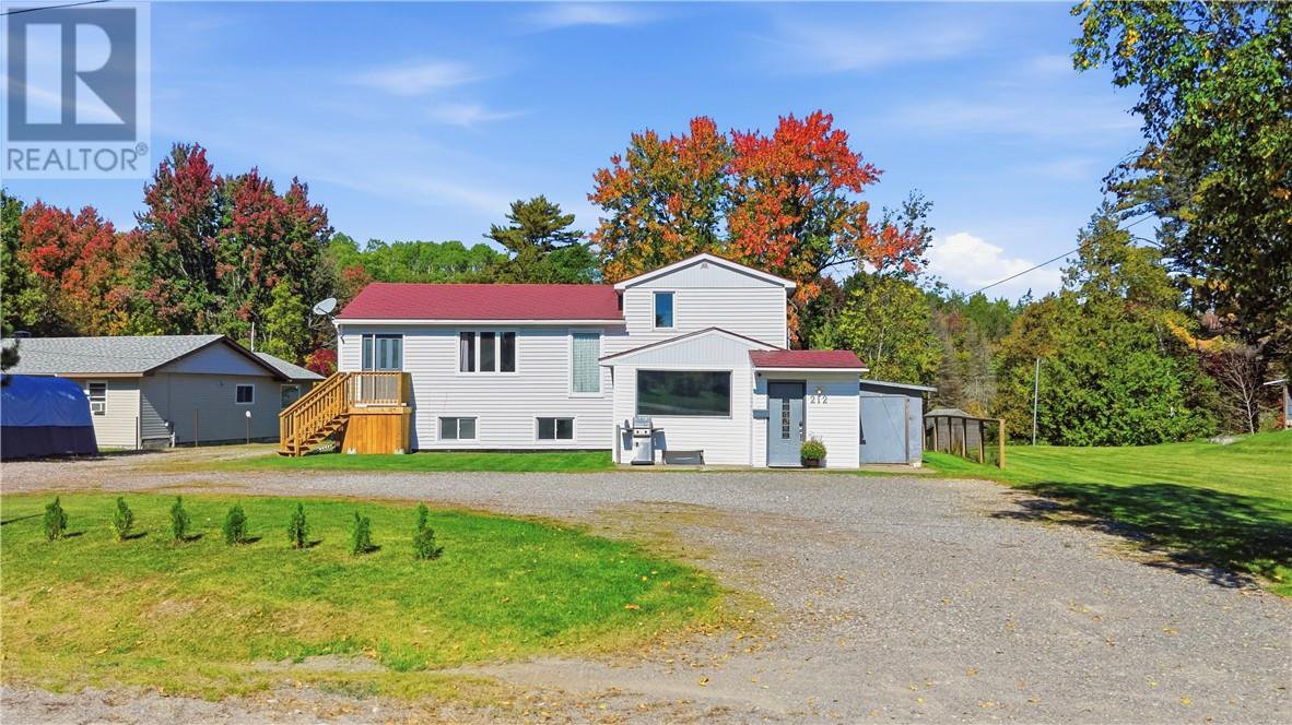 Listing exterior photograph of 212 Riverside Drive West, Dowling