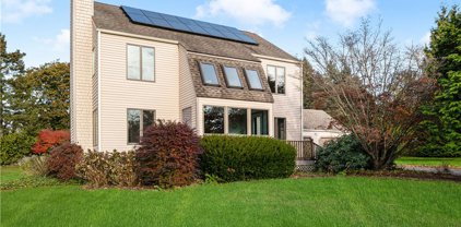 1 Coggeshall Circle, Middletown