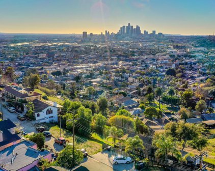 2701  N Thomas St, Los Angeles
