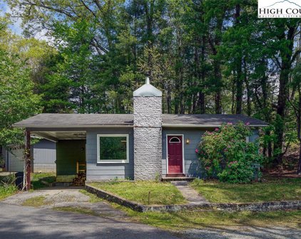 212 Blue Ridge Avenue, Boone