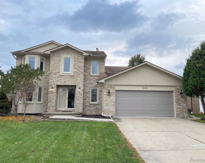 4124 CHRIS, Sterling Heights