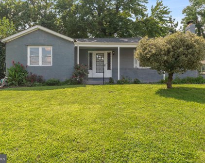 16 Garnet Ave, Catonsville