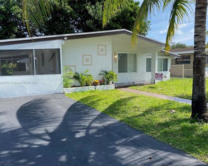 581 Ne 175th Ter, North Miami Beach