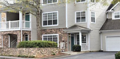 211 Edinburgh Court, Alpharetta
