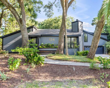 124 Sparrow Drive, Isle Of Palms
