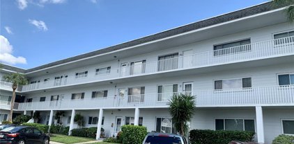 2001 World Parkway Boulevard Unit 35, Clearwater