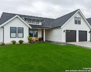 1112 Devine Dr, Devine image