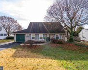 40 Tinsel Rd, Levittown image
