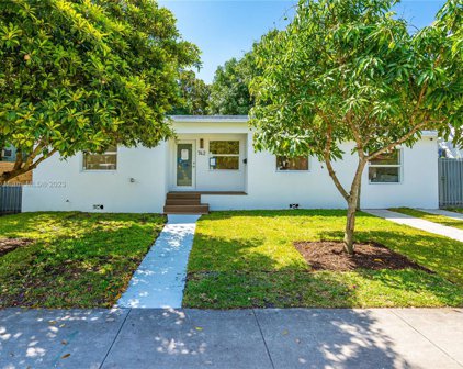 742 Ne 81st St, Miami