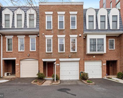 1610 Key Blvd, Arlington