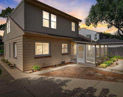 2330 North 101st Street, Wauwatosa