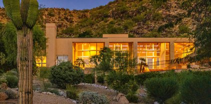 7915 N 54th Place, Paradise Valley