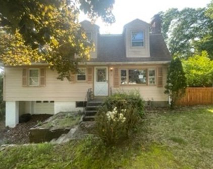 32 Clayton Ave, Attleboro