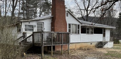 3464 Chickasaw  Dr, Salem