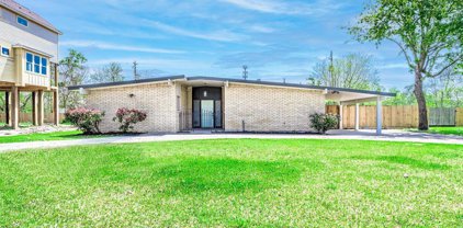 613 E Forest Avenue, Shoreacres