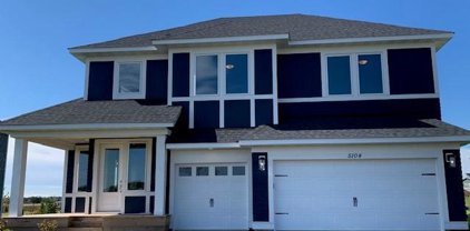 5104 Coronado Drive, Woodbury