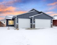 2225 S Creekview Ave, Sioux Falls image