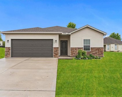 2203 Crestview Place, Raymore