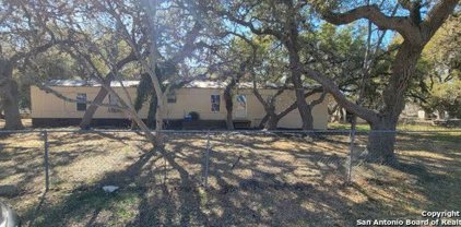 8832 Whartons Dock Rd, Bandera