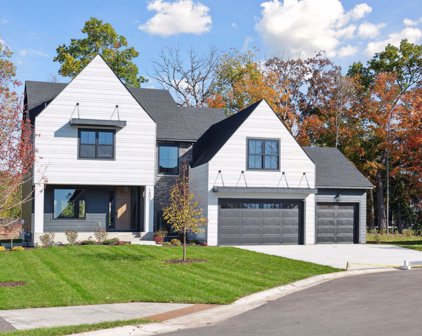 1898 Della Drive, Chanhassen