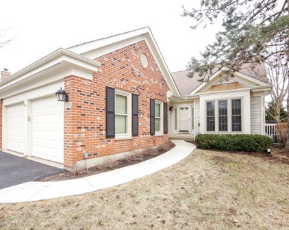 2115 N Lake Shore Circle, Arlington Heights