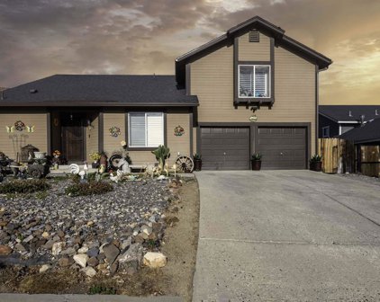 7065 Freedom, Sparks
