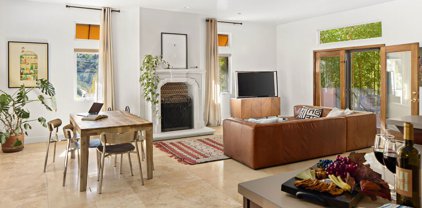 4886  Calderon Rd, Woodland Hills