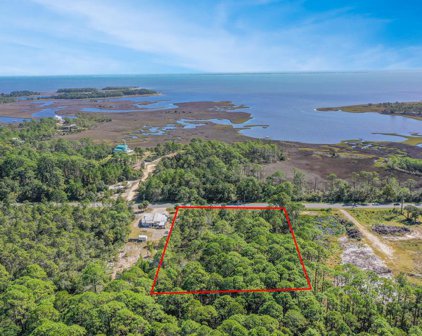 1663 Hwy 98 W, Carrabelle