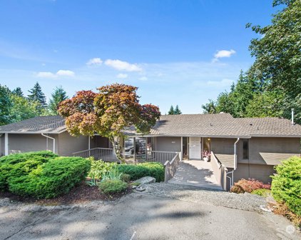 4825 88th Avenue SE, Mercer Island