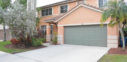 940 Tulip Cir, Weston