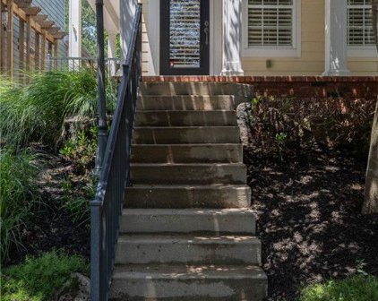 2514 E Frontier Elm  Drive, Fayetteville