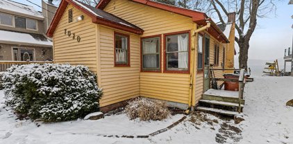 7020 Silver Lake Drive NE, Rockford