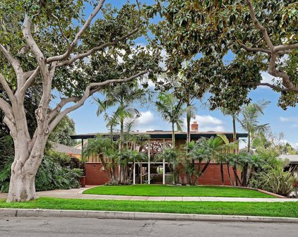 651 Ultimo Avenue, Long Beach