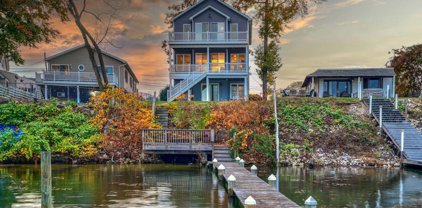 166 Kingston Park Ln, Middle River