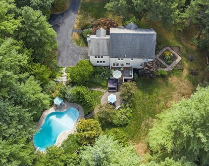 61 Cold Spring Road, Westford