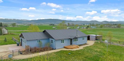 689 Ambrose Creek Road, Stevensville