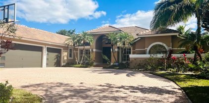 1855 Colonial Dr, Coral Springs