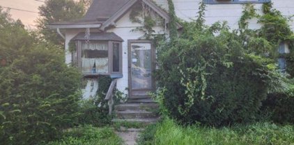 147 S 6th Street, Lindenhurst