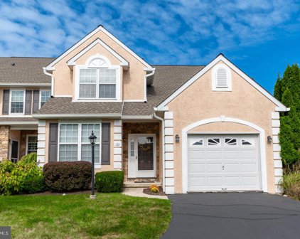 32 Wheatsheaf Ln, Norristown